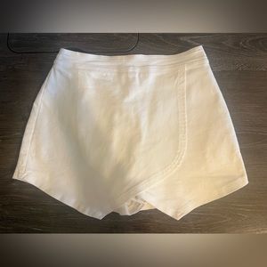 Wild Honey Denim Skort in white